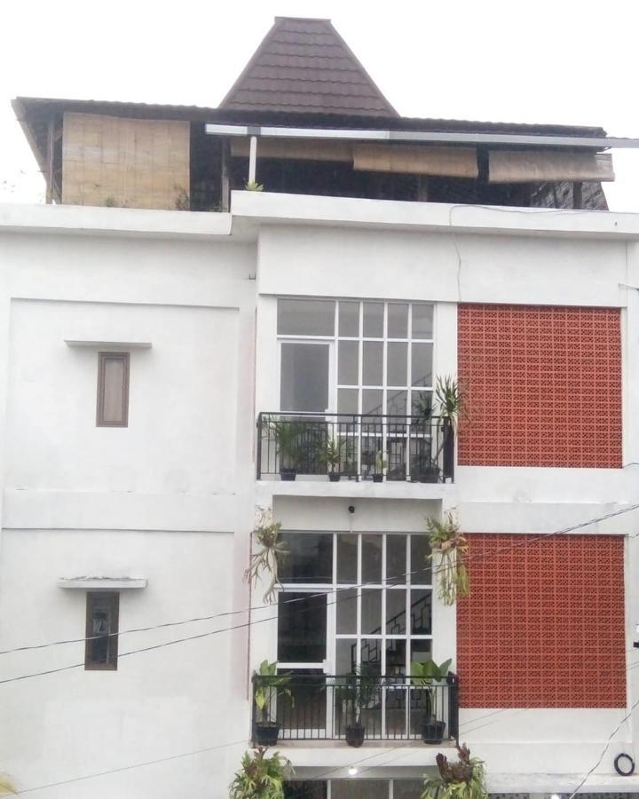 Setia Backpacker Hostel Yogyakarta Exterior photo